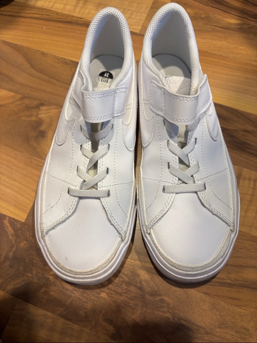 Nike Kids 3 White Athletic Sneakers good preowned condition